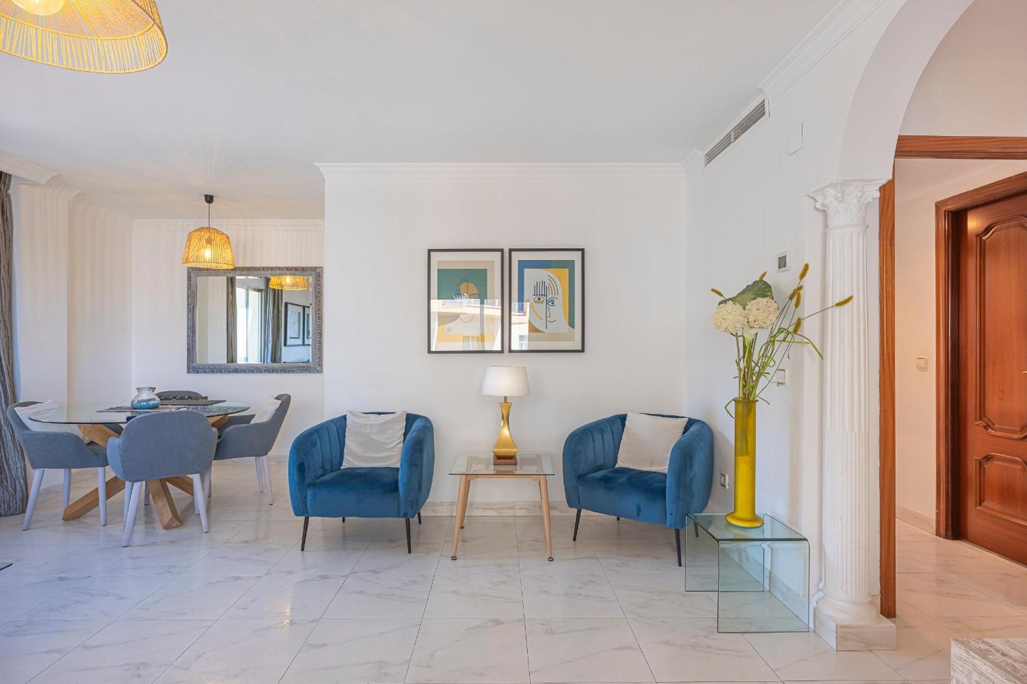 Dolmen Group- Ricardo Soriano Apartment *